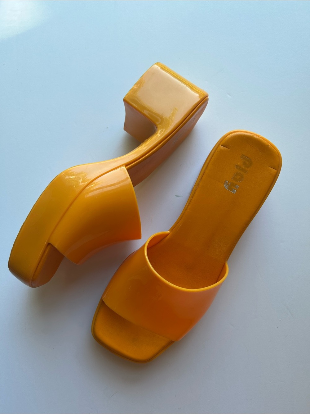 Vintage Orange Chunky Heel Sandals | Size 9